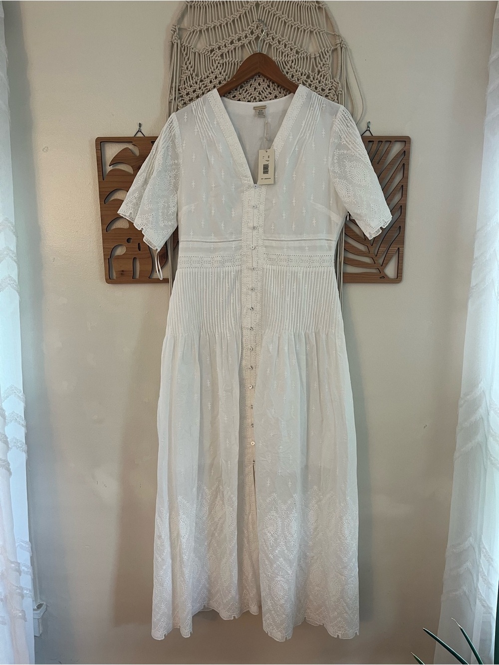 NWT Magaschoni White Linen Eyelet Short Sleeve Button-Front Maxi Dress Medium - Picture 3 of 13